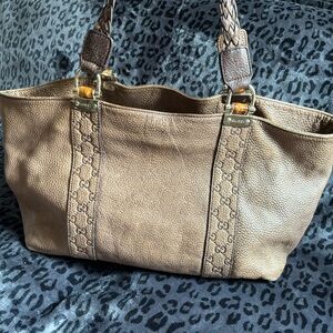 Sold❗️GUCCI - Large Shoulder Bag